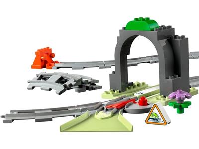 Image of the LEGO Train Tunnel and Tracks Expansion Set