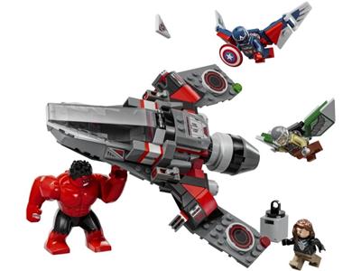 Image of the LEGO Captain America vs. Red Hulk Battle